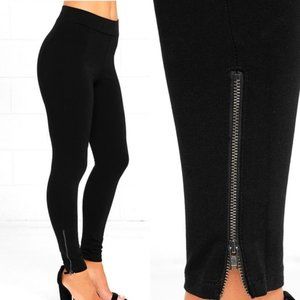 Lulu’s Black Equestrian Style Zippered Ankle Crop Leggings Size S